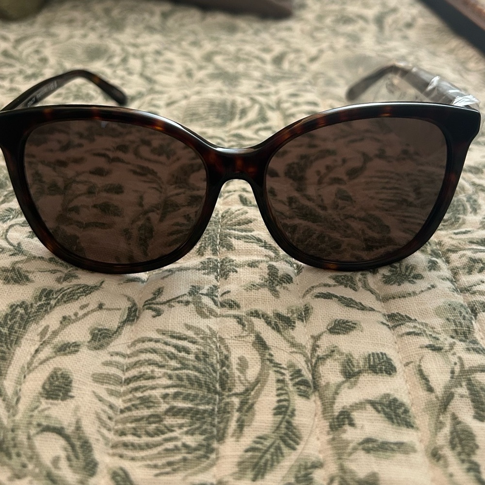 Coach sunglasses. NWT